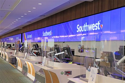 Flying To Florida Soon? Here Are ALL the Open Shopping and Dining ...