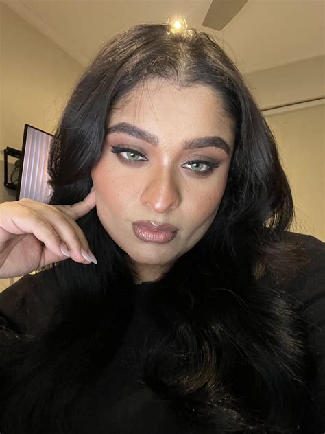 End of work feels (26F) : r/SelfieOver25