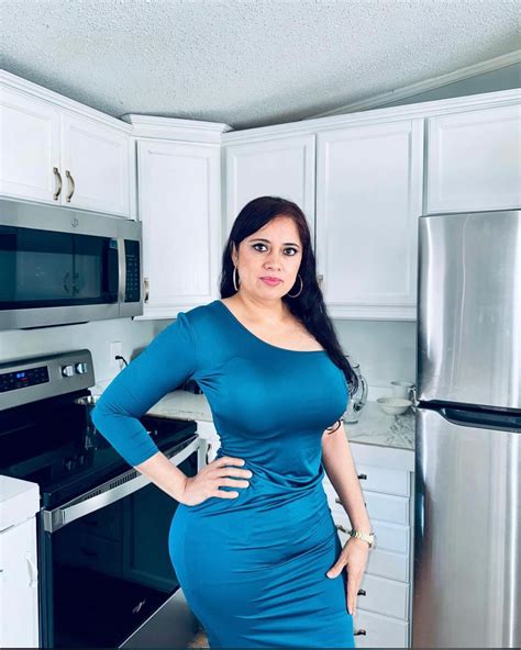 Maggie pineda OFICIAL | Buenos días feliz viernes 🥰 | Instagram