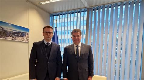 Petkoviqi thotë se bisedoi me Lajçakun për themelimin e Asociacionit