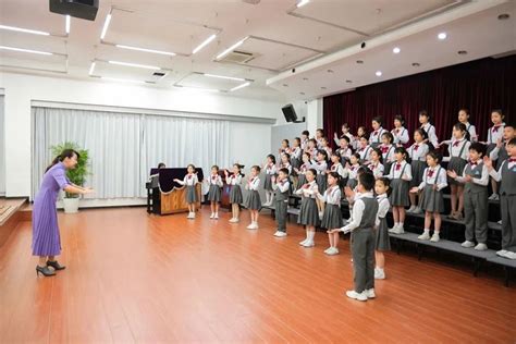 Students’ Speech| 紫荆花开，砥砺前行 - 广州暨大港澳子弟学校