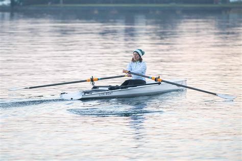 Sculling Solo