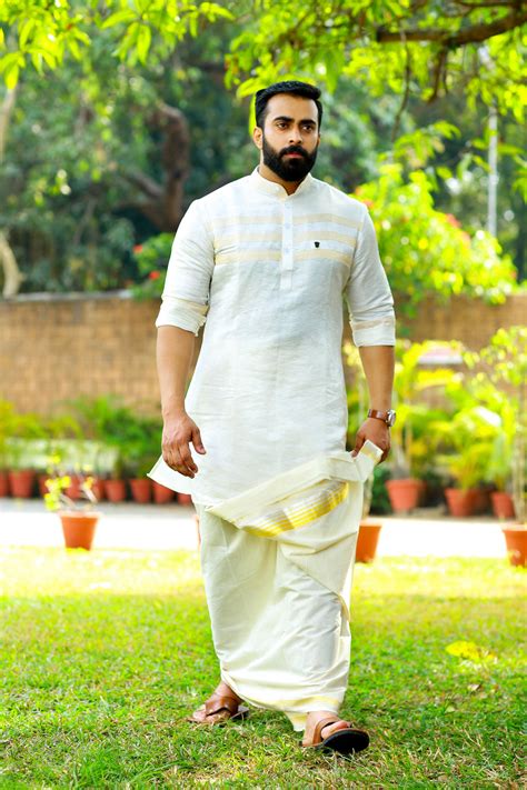 Off White Silk Kurta Set with Tissue Gold Detailing on Chest (Kurta ...