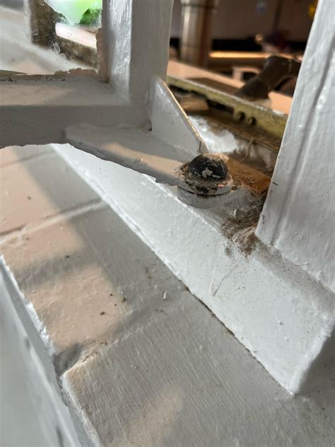 How to Remove Window Screen Frame 的图像结果