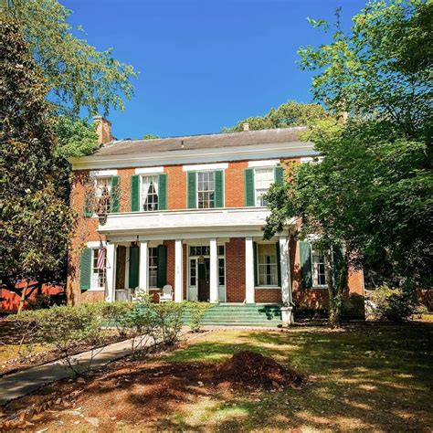 What Is a Federal Style House?