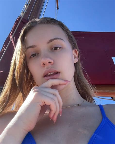 maidibear | sailing around* | Instagram