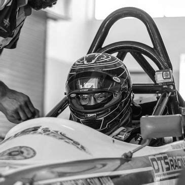 About | Eshan Naraayanan