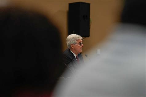 Falkenberg: Texas THC ban presents Greg Abbott with impossible choice