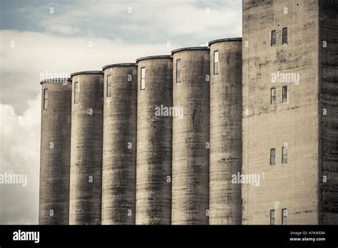 Old Building 的图像结果