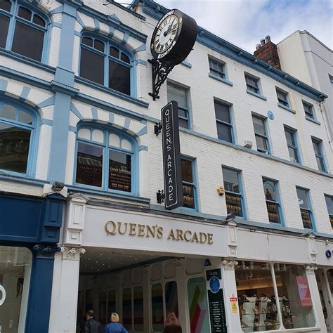 Queens Arcade Clock (Leeds) - All You Need to Know BEFORE You Go
