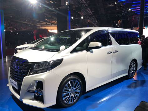 Toyota Alphard India Debut Takes Place at Auto Expo 2018 » Car Blog India