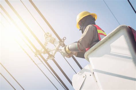 What Is a Cable Technician Career? | Walker Electric