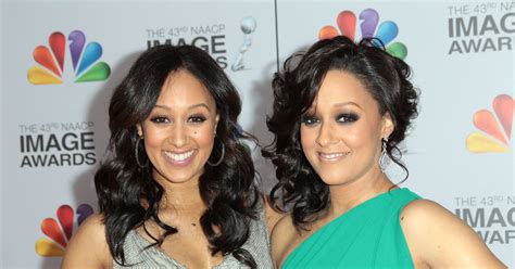 Tamera Mowry-Housley and Tia Mowry | The Help Goes Home a Big Winner at ...