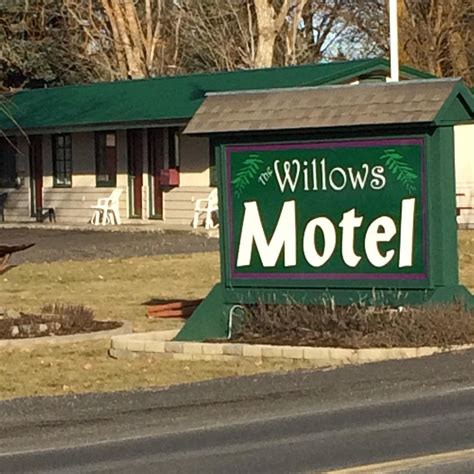 WILLOWS MOTEL (Wilbur) - Motel Reviews, Photos, Rate Comparison ...