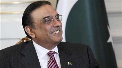 Pakistan President Asif Ali Zardari fractures foot while deboarding ...