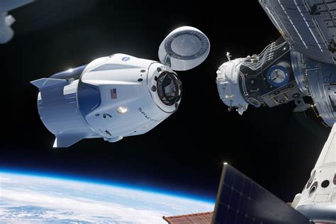 SpaceX 载人航天飞船发射成功，人类离太空又再近一步_Ripley