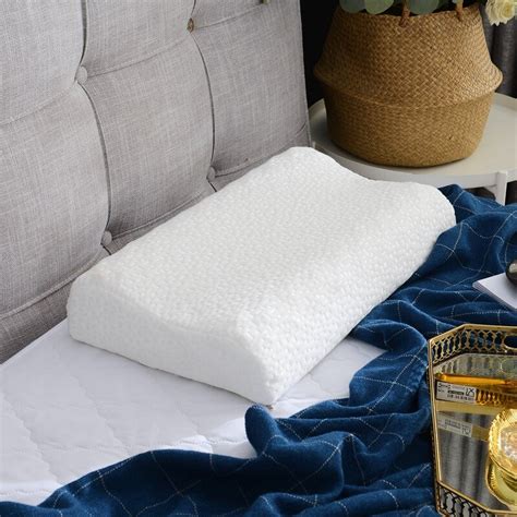 LALAFINA Wigkussen – Driehoekig Memory Foam Kussen Voor Rug- En Beensteun – Tegen Zure Reflux En Brandend Maagzuur – Bruin, 49,5x24,5x15 Cm