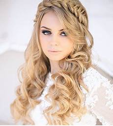 Front Hairstyles by 30 Amazing Hairstyles For Big Foreheads Tip To Hide Front Hairstyles