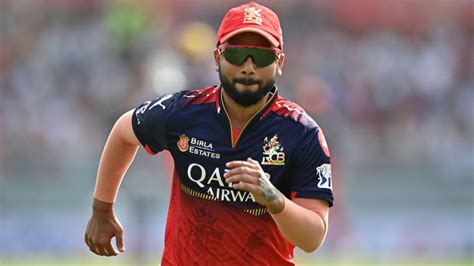 Suyash Sharma Credits RCB Teammate for Impressive IPL 2025 Season ...