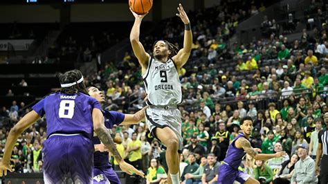 Oregon Basketball falls in AP Poll amid slide in Big Ten play