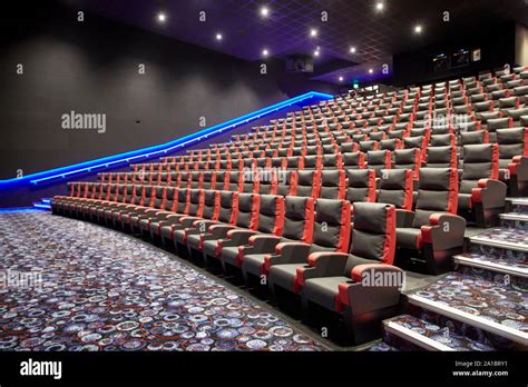 Imax screen hi-res stock photography and images - Alamy