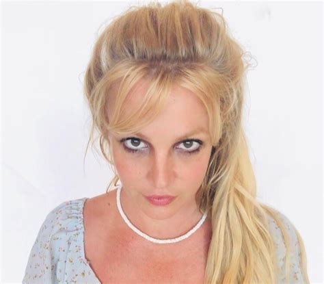 Britney Spears responds to fans' concerns over her Instagram posts ...