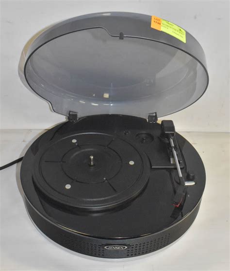 JENSEN RECORD PLAYER W/ BUILT IN SPEAKERS
