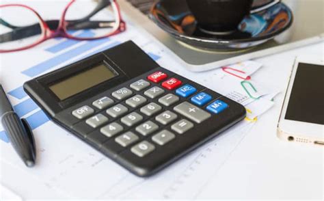 एलआईसी टर्म प्लान: एलआईसी टर्म इंश्योरेंस प्लान के लाभ और फीचर की जांच करें