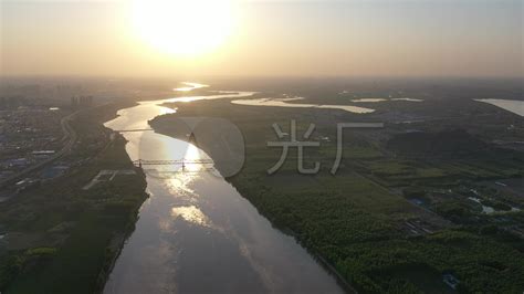 隆德县开展渝河流域水草清理 改善河道环境-宁夏新闻网