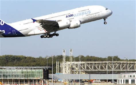 File:Airbus A380 inbound ILA 2006.jpg