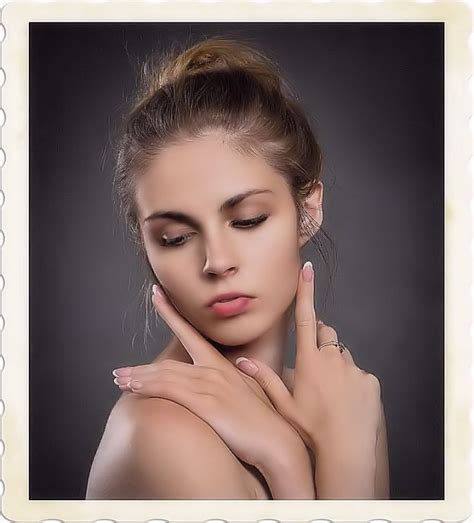 WOMEN 的图像结果