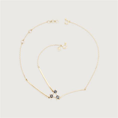 Twinkling Star Haath Phool 14KT Blue Sapphire Bracelet