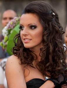 Curled Hairstyles For Prom by Different Ways To Get Curly Hairstyles Hairstyles Weekly Curled Hairstyles For Prom