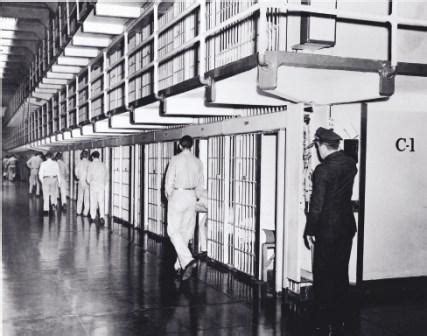 Inside Alcatraz - Rare Behind the Scenes Look at Life on 'The Rock ...