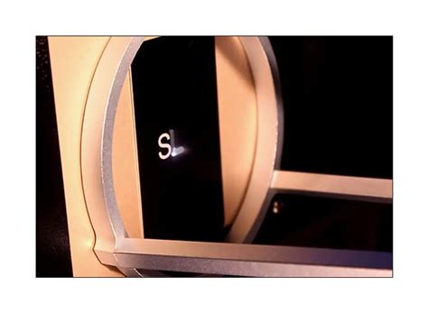 Portable Handheld Fiber Laser Marking and Engraving Machine - Flexy