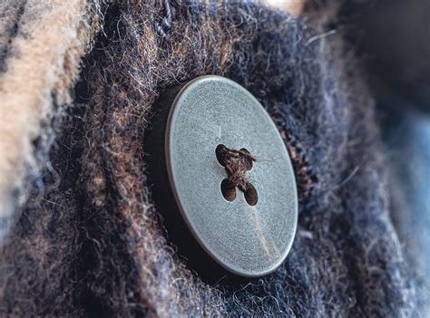 EXPLORING THE TRADITIONAL AND MODERN BUTTON MANUFACTURING TECHNIQUES IN ...