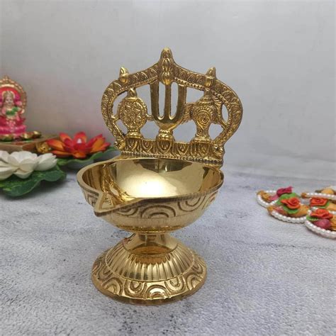 Brass Shanku Chakra Single Diya – onesilver.in