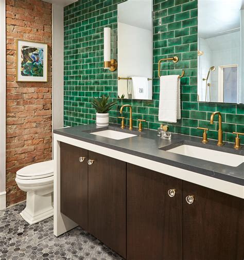 What Goes With Green Tile Bathroom