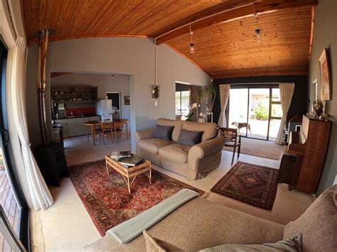 EDIBLE SHORES (Pringle Bay) - Lodging Reviews, Photos, Rate Comparison ...