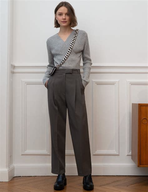 What To Wear With Light Grey Trousers Female at Carrie Hernandez blog