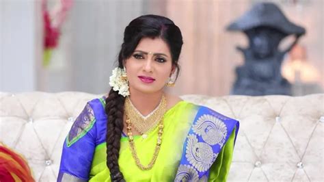 Watch Sembaruthi TV Serial 16th October 2018 Full Episode 295 Online on ...