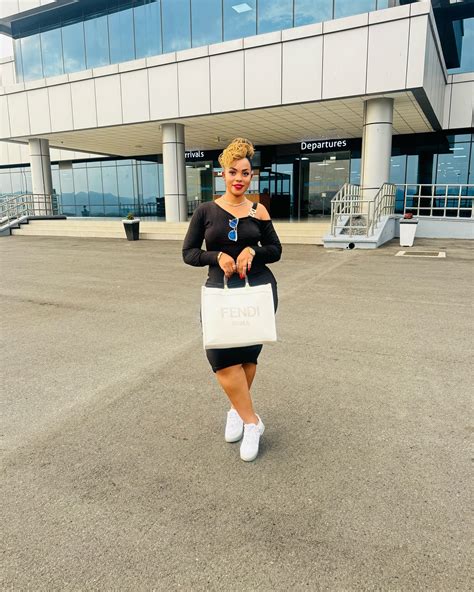 Queen_Vee (@queen_veem) • Instagram photos and videos