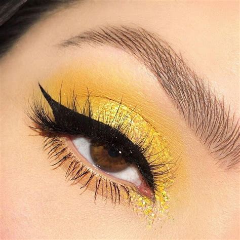 eye shadow yellow