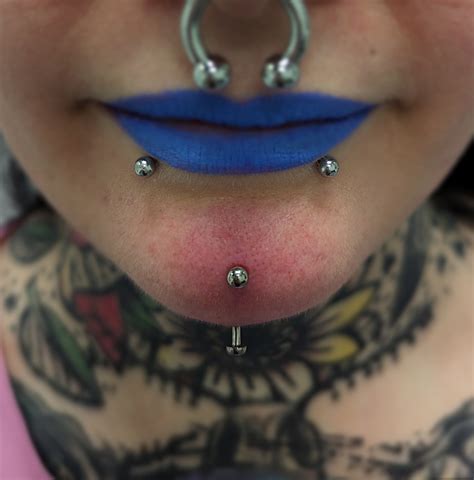Is my industrial piercing infected? Are these irritation bumps? : r ...