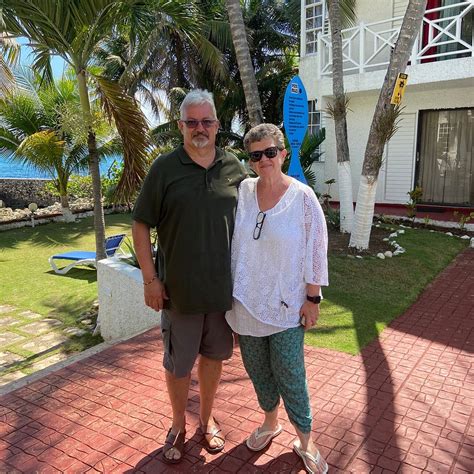 CHRISANN'S BEACH RESORT (Tower Isle) - Resort Reviews, Photos, Rate ...