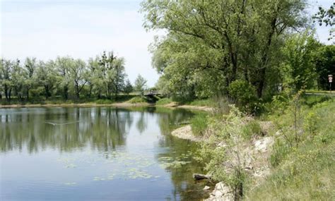 Barrierefrei: Seepromenade in der Harder Bucht – Seepark und Grüner ...