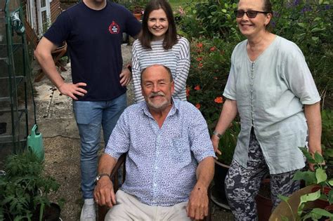 'Loving husband and dad' dies just five hours after paramedics fail to ...