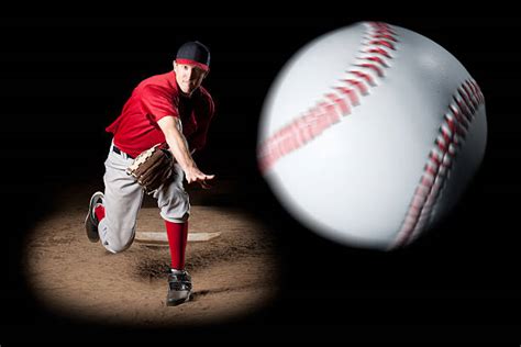 Baseball Pitcher Throwing 的图像结果