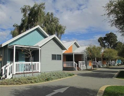 MANDURAH OCEAN MARINA CHALETS - Cottage Reviews, Photos, Rate ...
