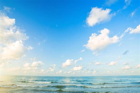 Download Blue Gradient Horizon With Cottony Clouds Wallpaper ...